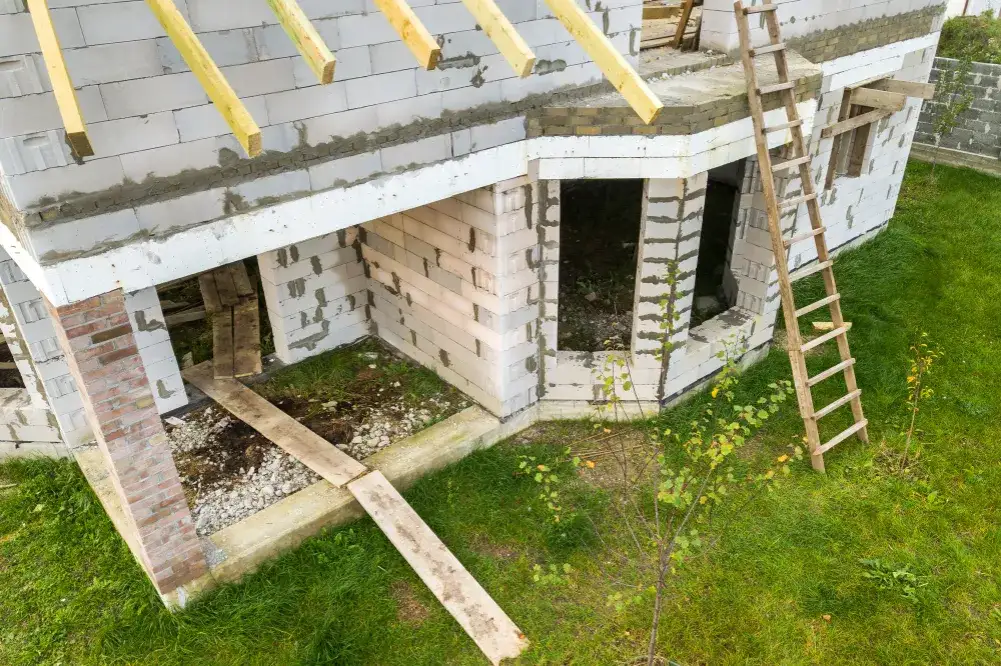 Stan surowy otwarty: ile kosztuje pierwszy etap budowy domu?