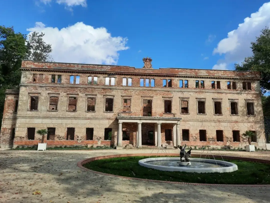 Zamek w Zatoniu: Historia, ruiny i tajemnice kulturowe tego miejsca