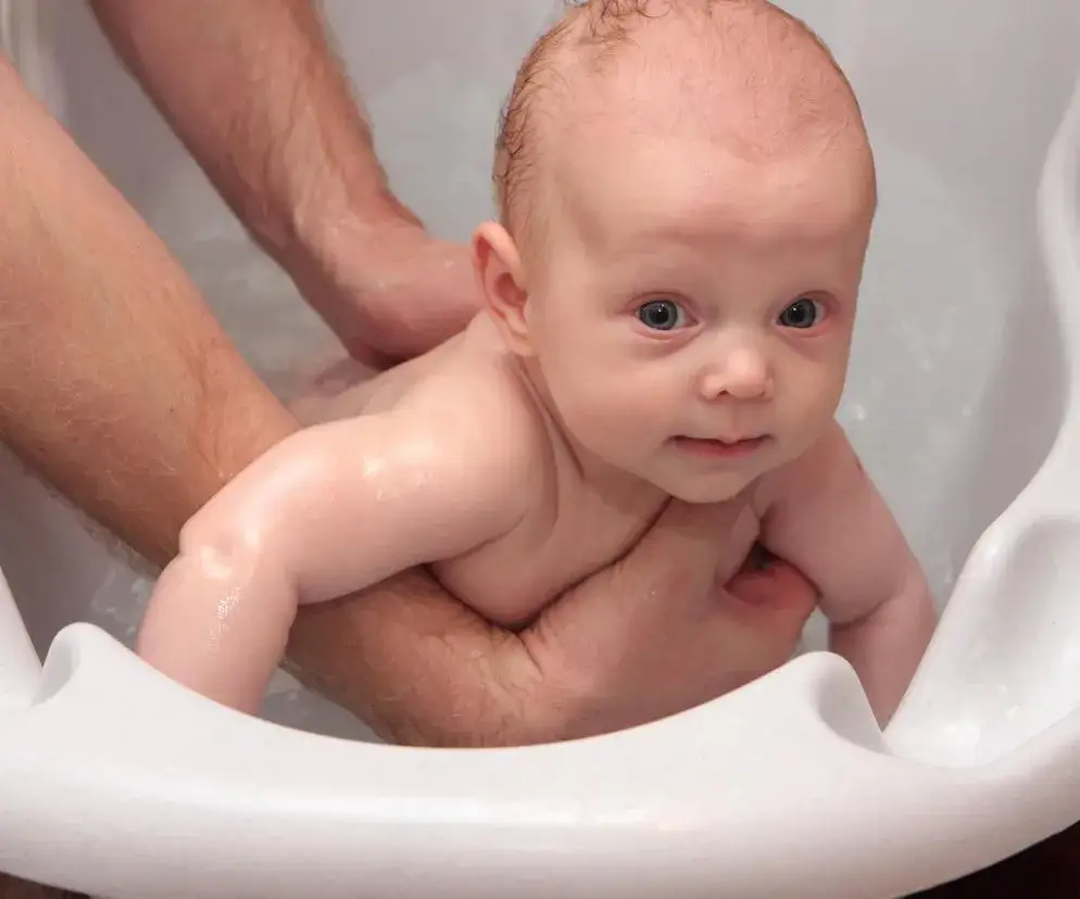 Jak często kąpać niemowlę? Praktyczne porady dla nowych rodziców