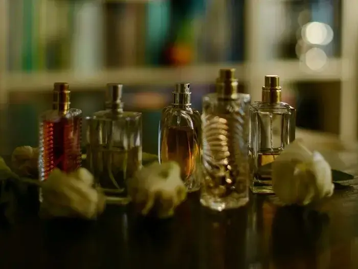 Czy woda toaletowa jest trwała? Odkryj sekrety jej zapachu