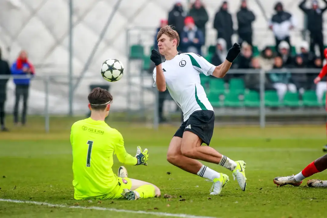 Rewanże Ligi Mistrzów 2026: Zobacz pełny terminarz fazy pucharowej!