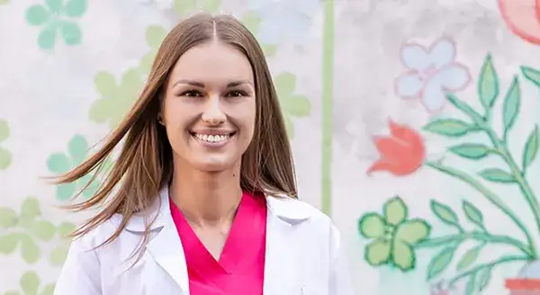 Najlepszy fartuch na zajęcia z chemii: co musisz wiedzieć, aby nie popełnić błędu