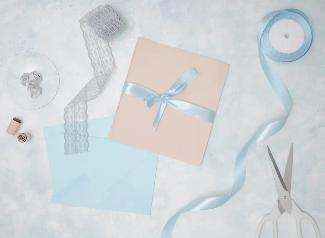 Album na chrzest z grawerem: osobisty prezent dla dziecka