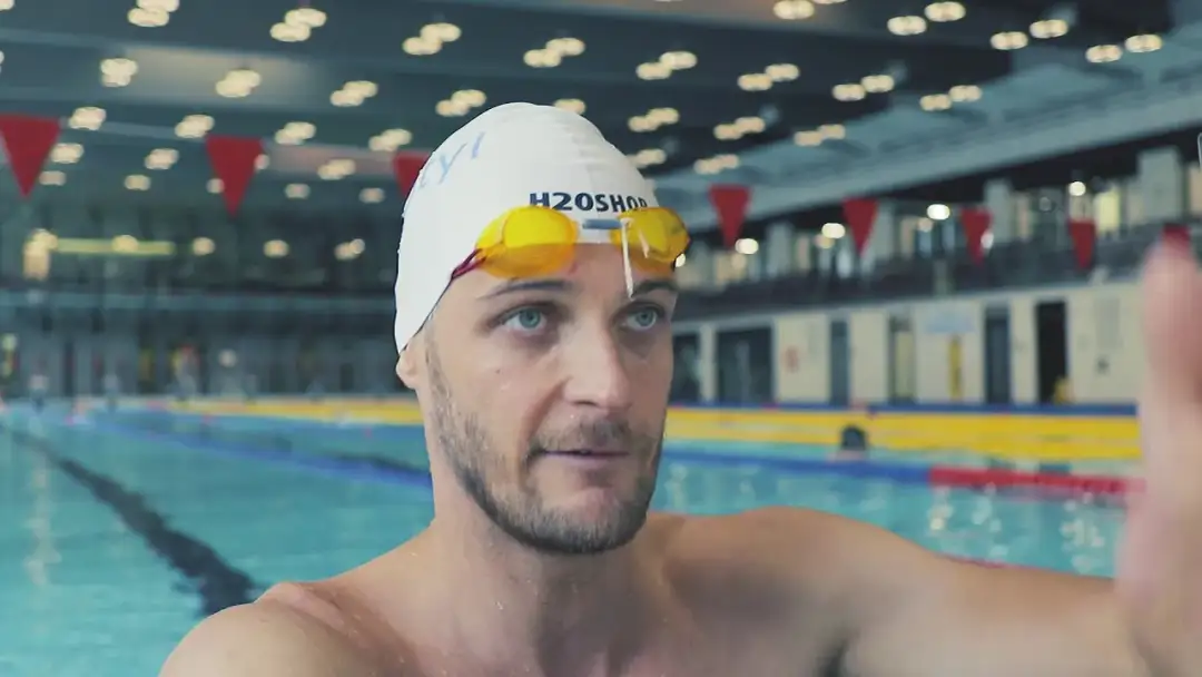 Jak oddychać podczas pływania kraulem, aby uniknąć frustracji i poprawić technikę