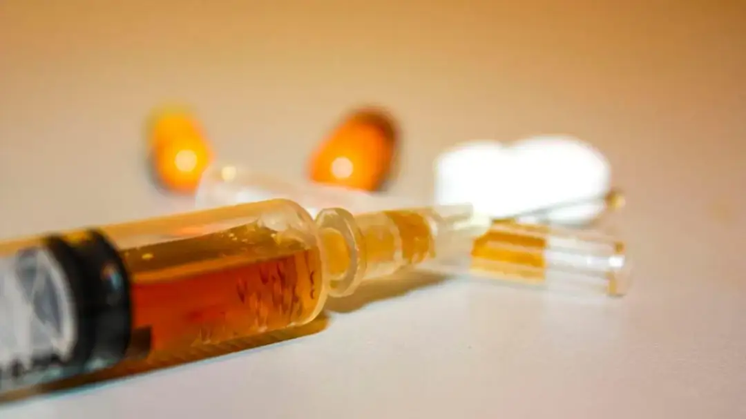 Czy alkohol jest narkotykiem? Odkryj szokujące fakty i skutki