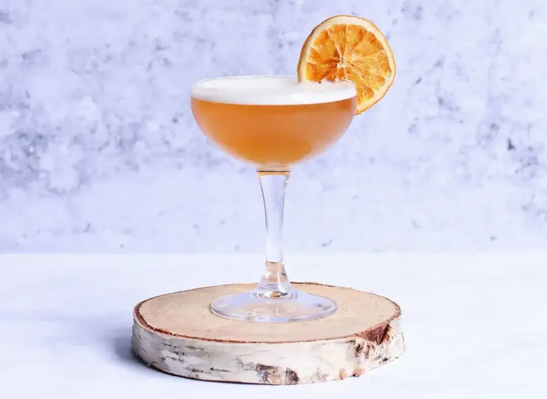 Jak zrobić koktajl z whisky? Przepisy i porady eksperta