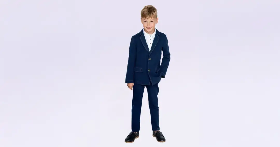 Jak ubrać chłopca na komunię jako gość, by uniknąć faux pas?