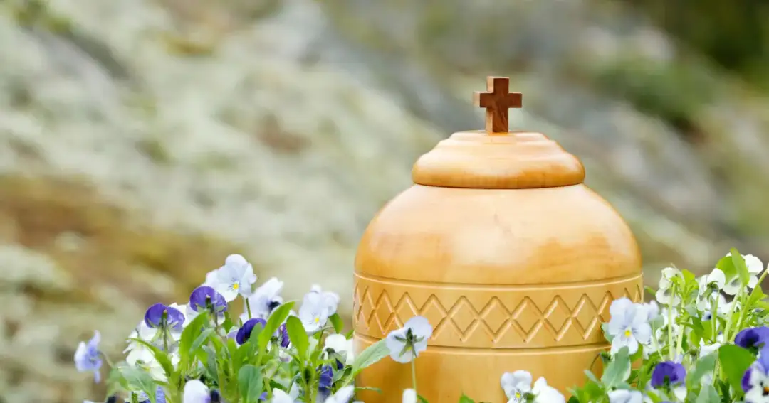 Ile czasu od kremacji do pogrzebu? Zrozum, co musisz wiedzieć