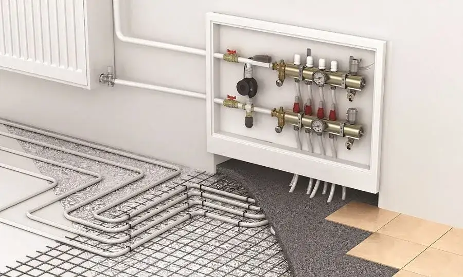 Podłogówka czy grzejniki – co wybrać, by zaoszczędzić na ogrzewaniu?