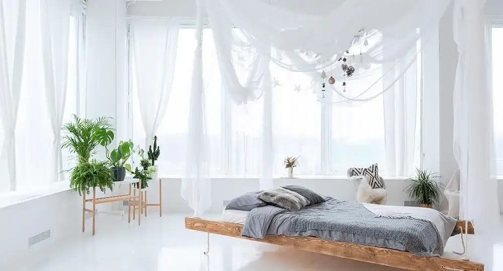 Jakie firanki do sypialni wybrać, aby zapewnić styl i prywatność?