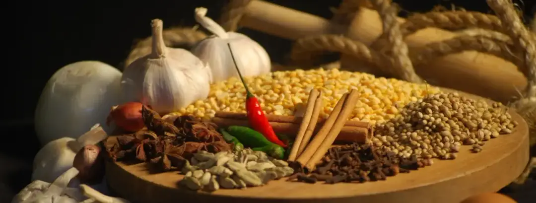 Czym zastąpić przyprawę chińską 5 smaków? Sprawdzone zamienniki