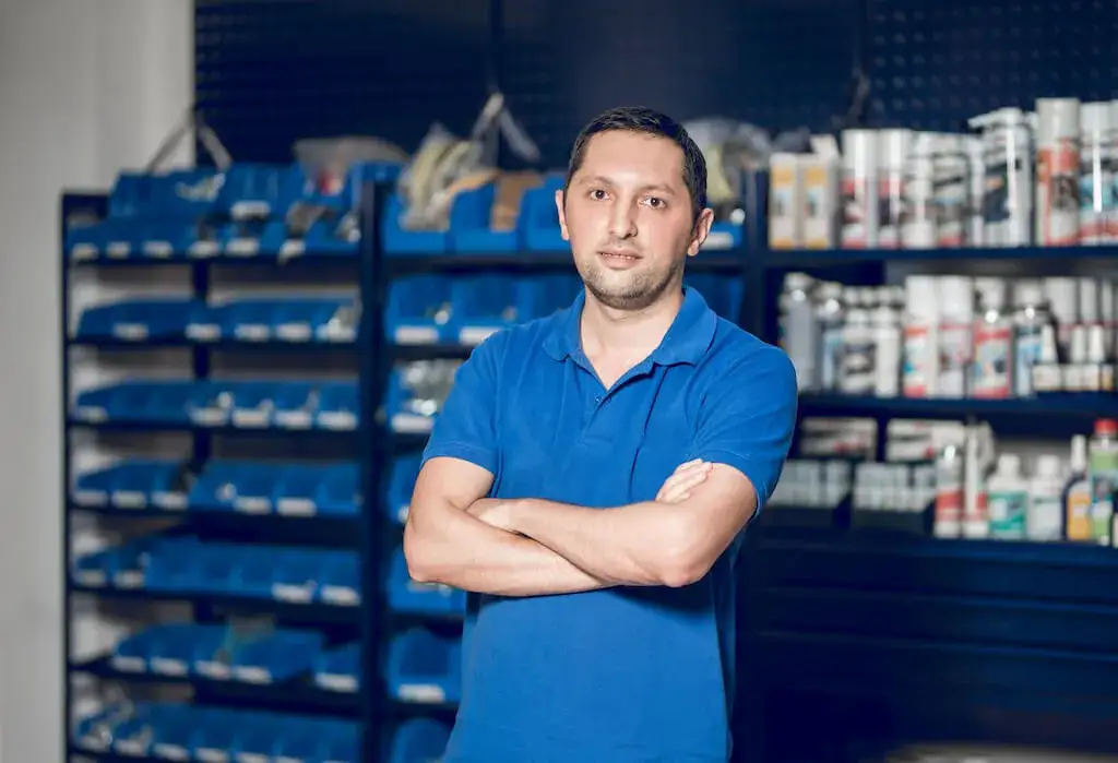 Czy pracodawca może zmienić Twój system pracy? Sprawdź prawa