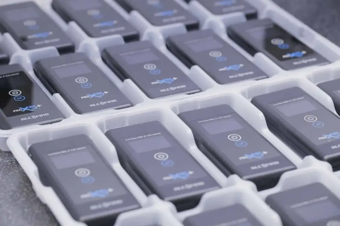 Jak wybrać alkomat, aby uniknąć błędnych pomiarów i kosztów