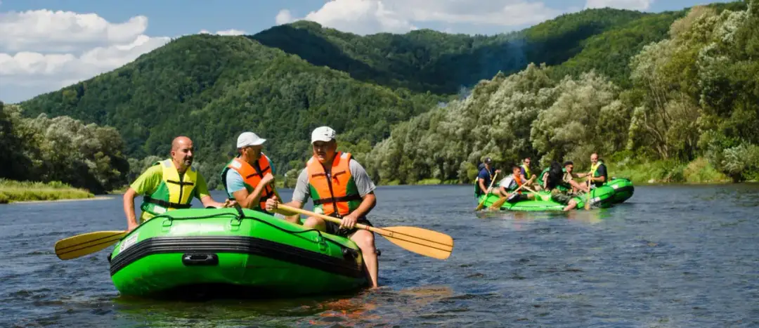 Spływy kajakowe Bieszczady: Twój przewodnik po Sanie i okolicach