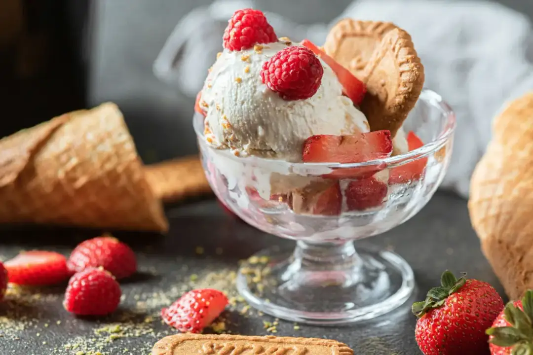 Zdrowe lody domowe bez maszynki? Proste przepisy na pyszne desery!