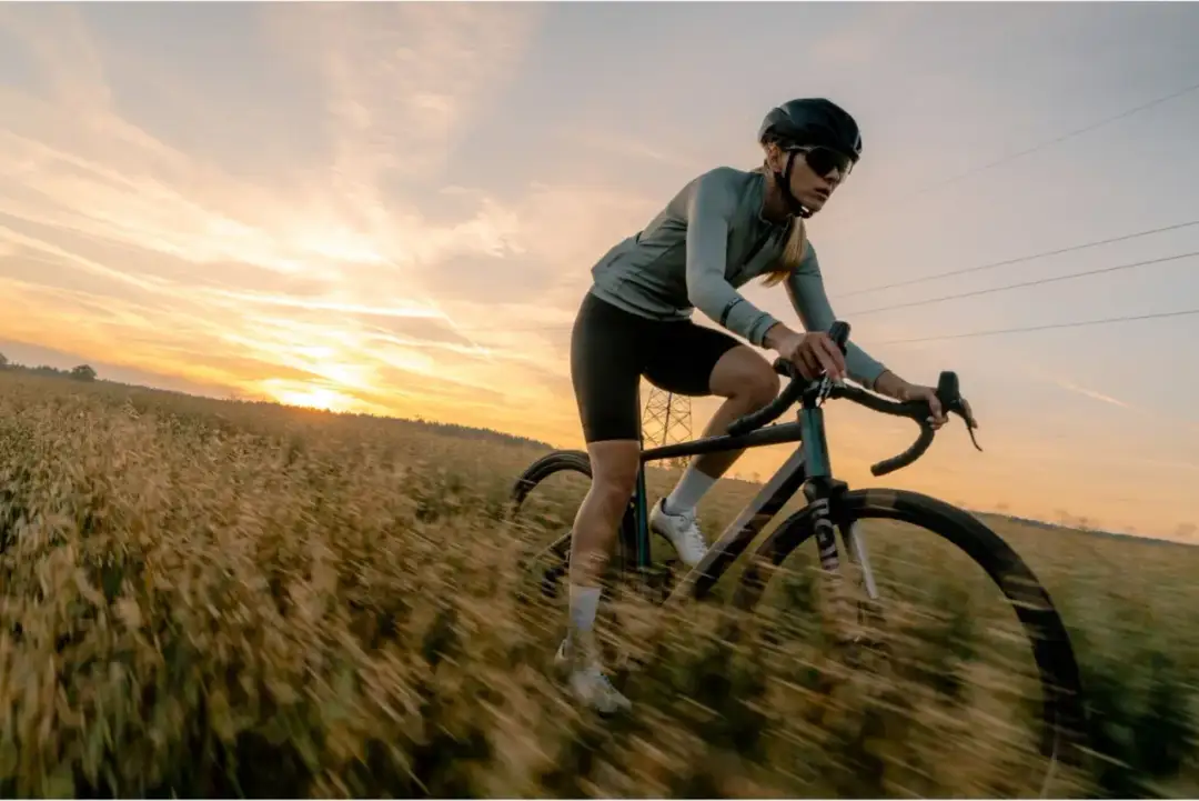 Rower crossowy czy gravel - który wybór jest lepszy dla Ciebie?