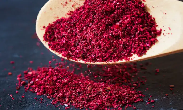 Sumak jako przyprawa - poznaj najlepsze zastosowania w kuchni polskiej