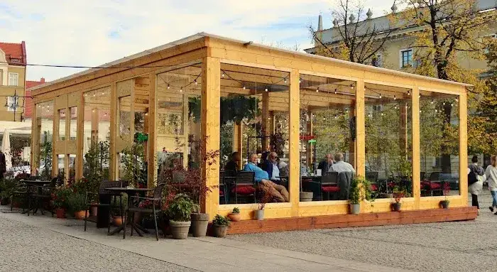 Gdzie zjeść w Ostrowie? Odkryj najlepsze lokale i smaki