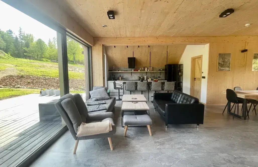 Babia Góra nocleg: Gdzie spać, by podbić szlaki i wschód słońca?