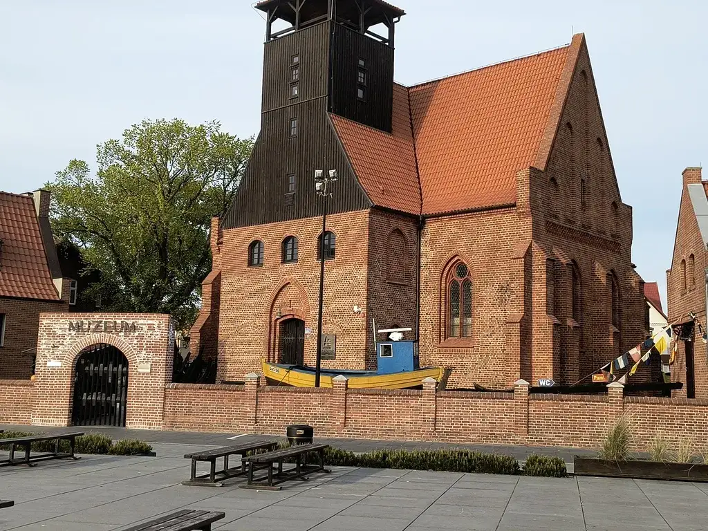 Jak powstał Hel? Odkryj fascynującą historię tego miejsca