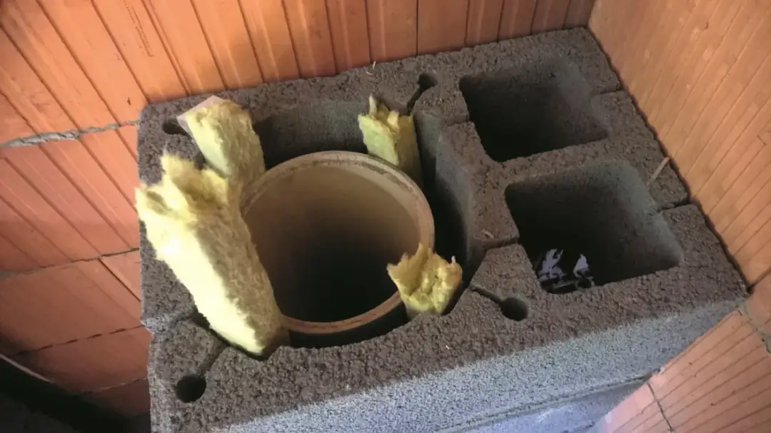 Jak wyciąć otwór wentylacyjny w kominie i uniknąć błędów?