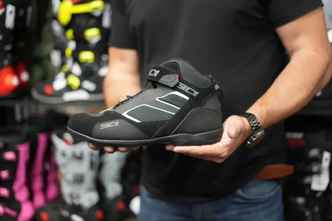 Jakie buty motocyklowe turystyczne zapewnią komfort i bezpieczeństwo?