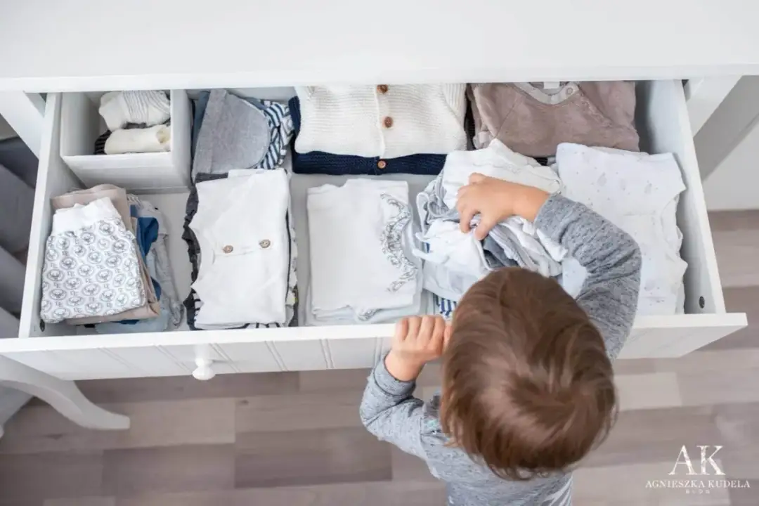 Organizacja komody niemowlęcej: Mniej stresu, więcej czasu!