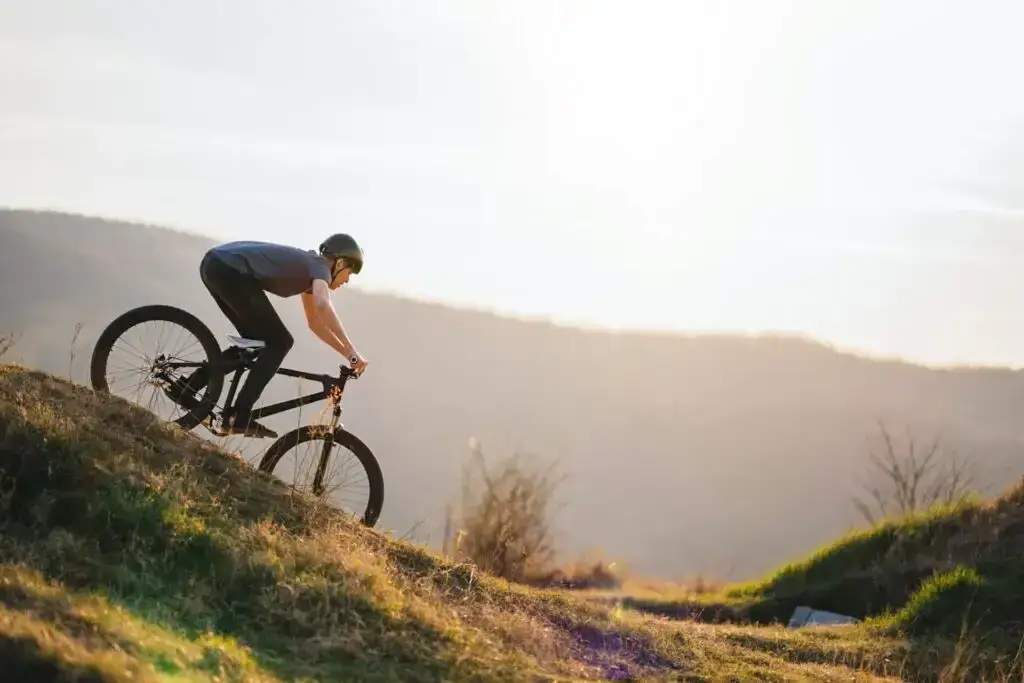 Trasy rowerowe w Bieszczadach - odkryj malownicze szlaki dla każdego