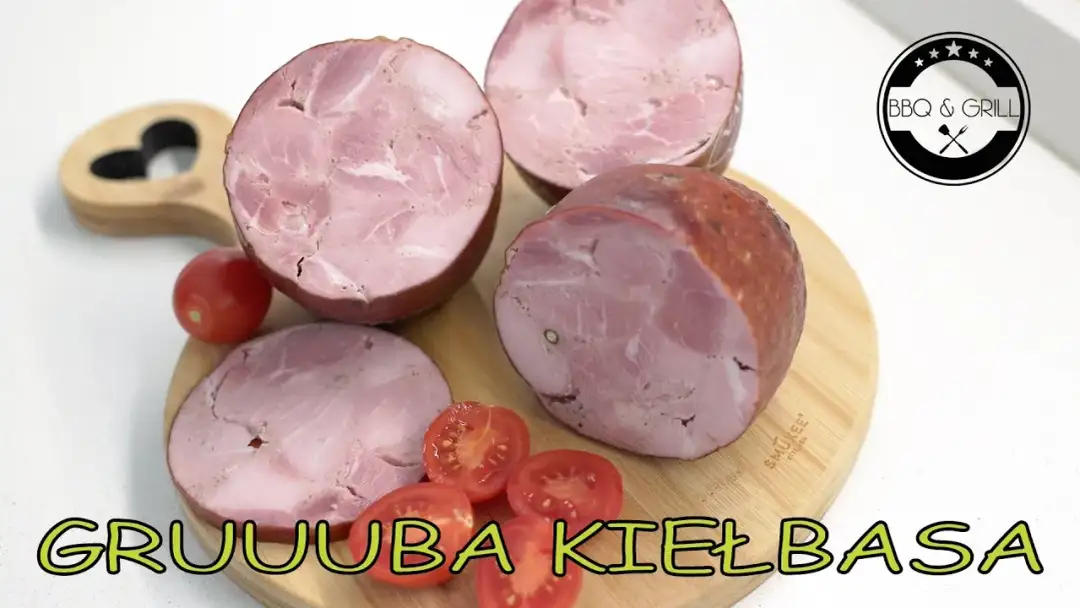 Odtwórz smak PRL: Przepis na autentyczną kiełbasę szynkową