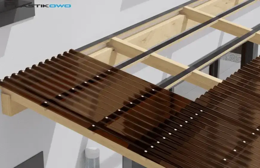 Jak przykręcić poliwęglan do konstrukcji drewnianej bez uszkodzeń?