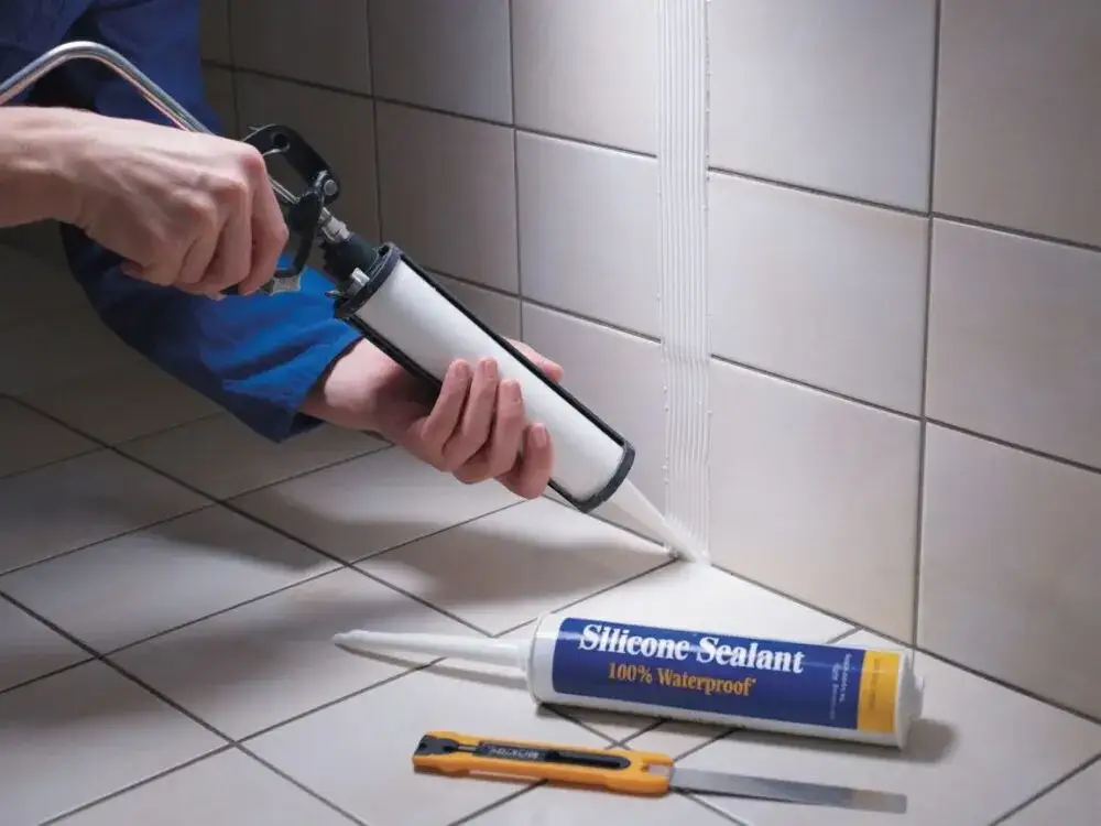 Jak poprawić źle położony silikon i uniknąć najczęstszych błędów