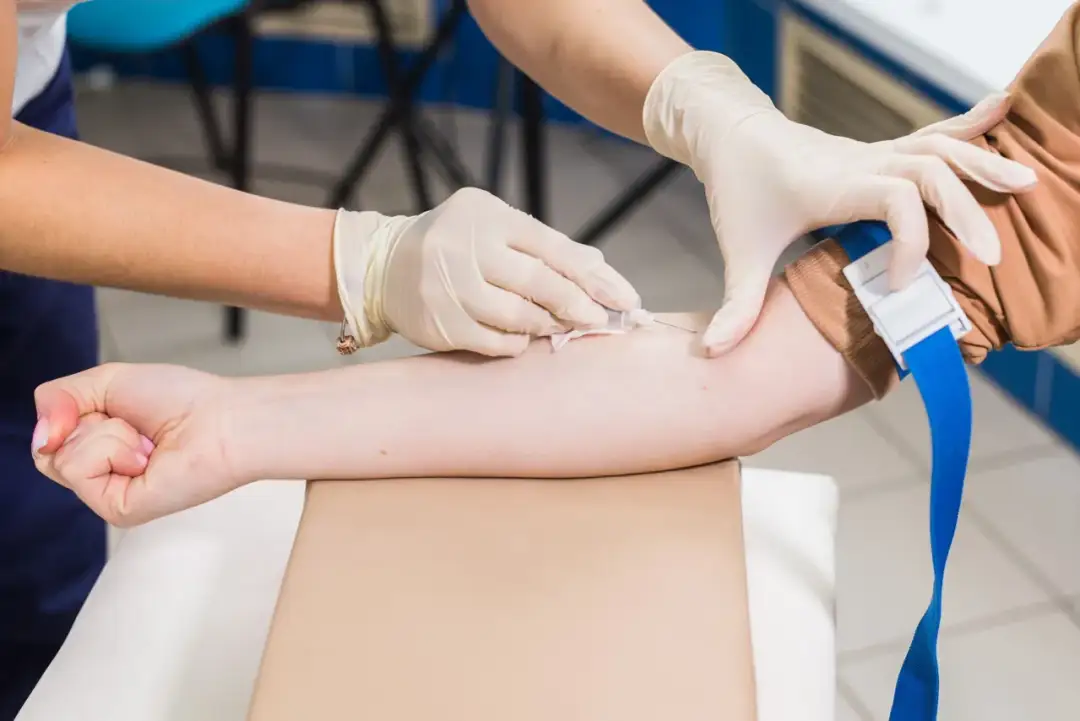 Jakie badania krwi do urologa? Kluczowe testy, które musisz znać