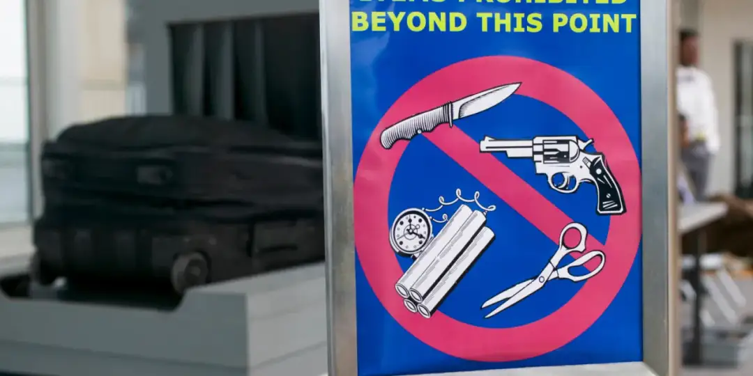 Czego nie można przewozić w bagażu rejestrowanym - uniknij problemów na lotnisku