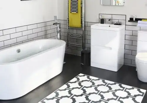 Jaką wykładzinę do łazienki wybrać, aby uniknąć problemów z wilgocią?