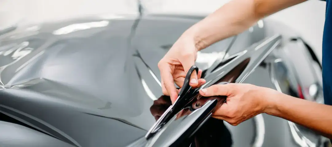 Ile kosztuje oklejenie dachu samochodu? Ceny, które Cię zaskoczą