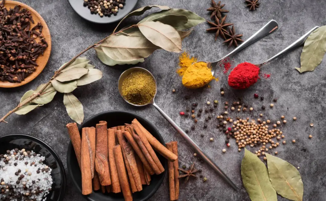 Jakie przyprawy do kawy? Odkryj smaki, które zmienią Twój napój