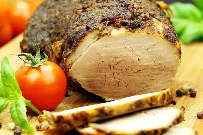 Ile kalorii ma szynka: szczegółowa tabela kaloryczności różnych rodzajów