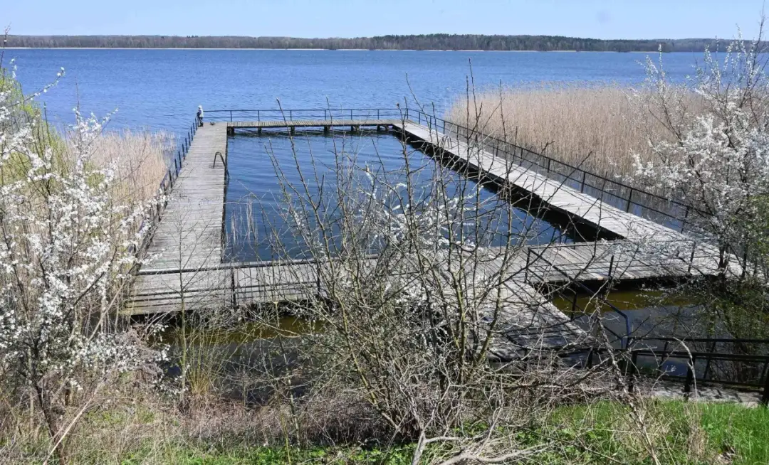 Zezwolenie na wędkowanie w jeziorze Dąbrowa Wielka – aktualne informacje