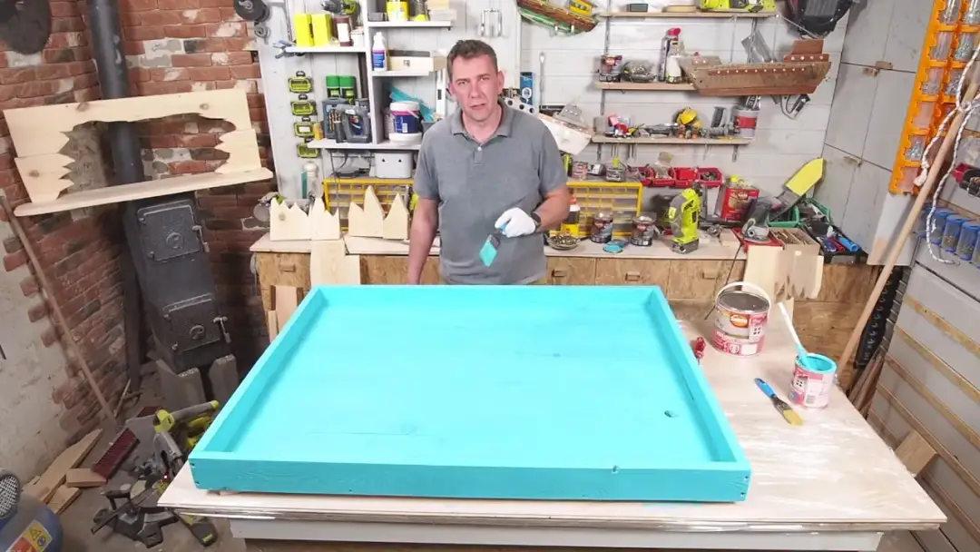 Prosty kwietnik drewniany w stylu drabinki – zrób go sam bez stresu!