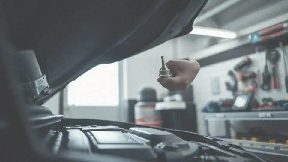 Ile trwa nabijanie klimatyzacji? Odkryj czas i ważne czynniki