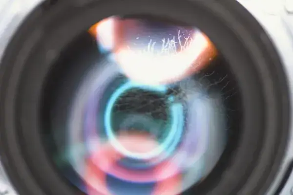 Jak pozbyć się grzyba z obiektywu - skuteczne metody i porady