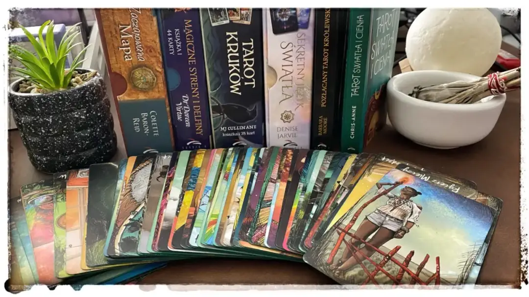 Jak pozbyć się kart tarota bezpiecznie: 5 skutecznych metod oczyszczania