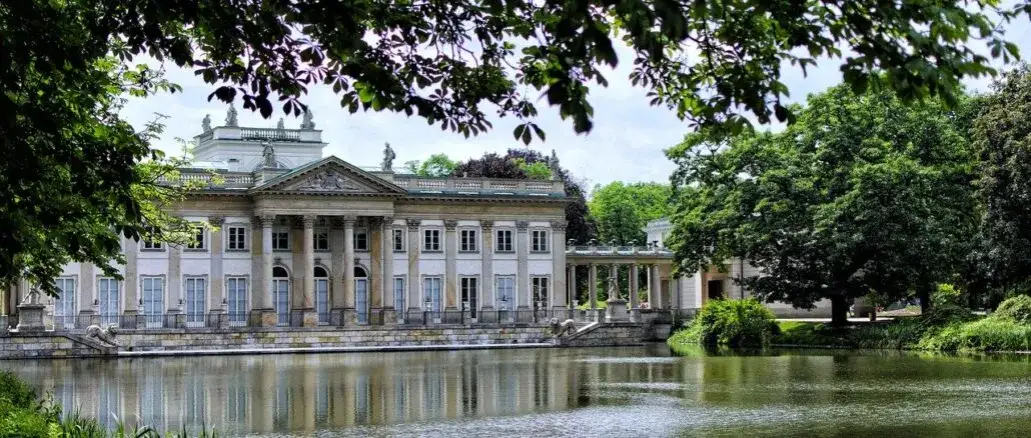 Biały Dworek w Polsce: odkryj unikalne miejsca i ich historię