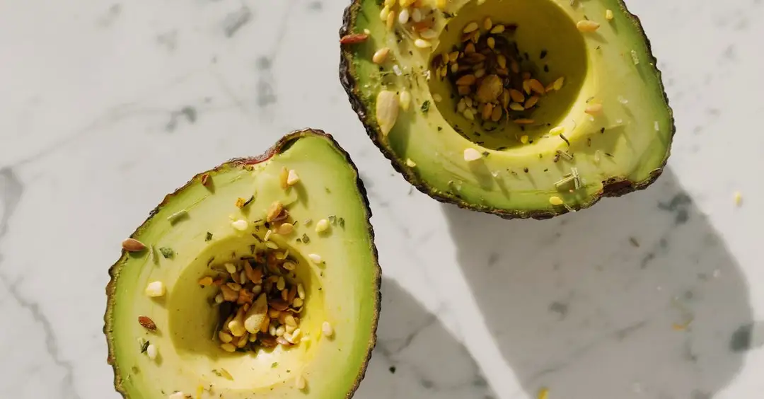 Pestka awokado - jak ją wykorzystać i co z nią zrobić? Porady i pomysły
