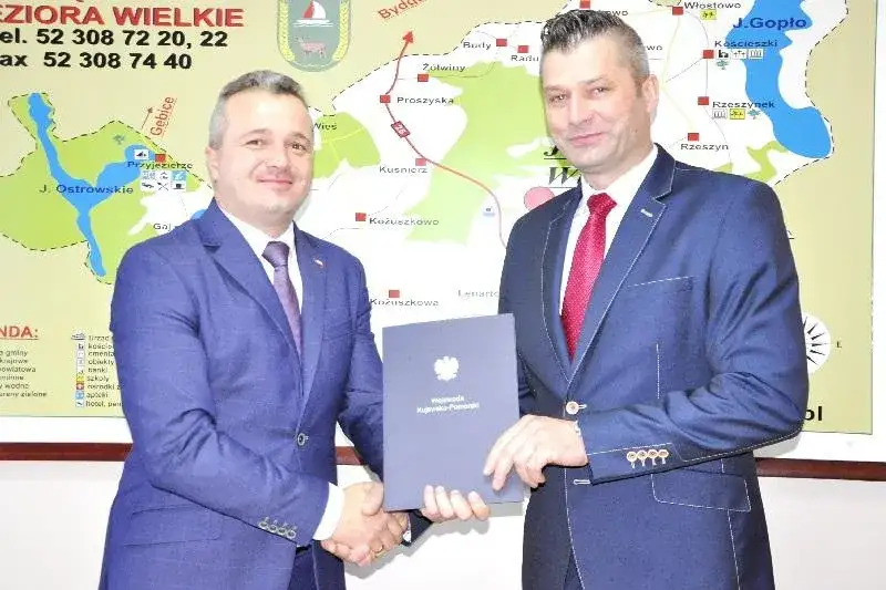 Urząd Gminy Jeziora Wielkie: Kluczowe informacje i aktualności