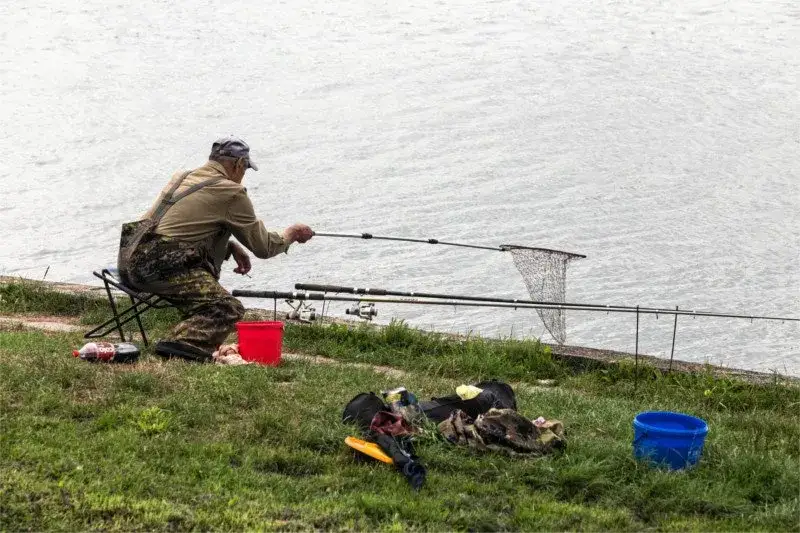 Co trzeba umieć na kartę wędkarską, aby zdać egzamin bez stresu