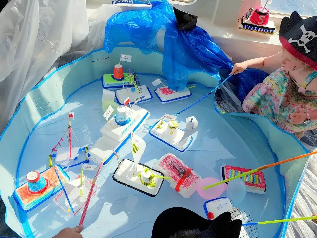 20 eksperymentów z wodą i lodem: nauka przez zabawę dla dzieci