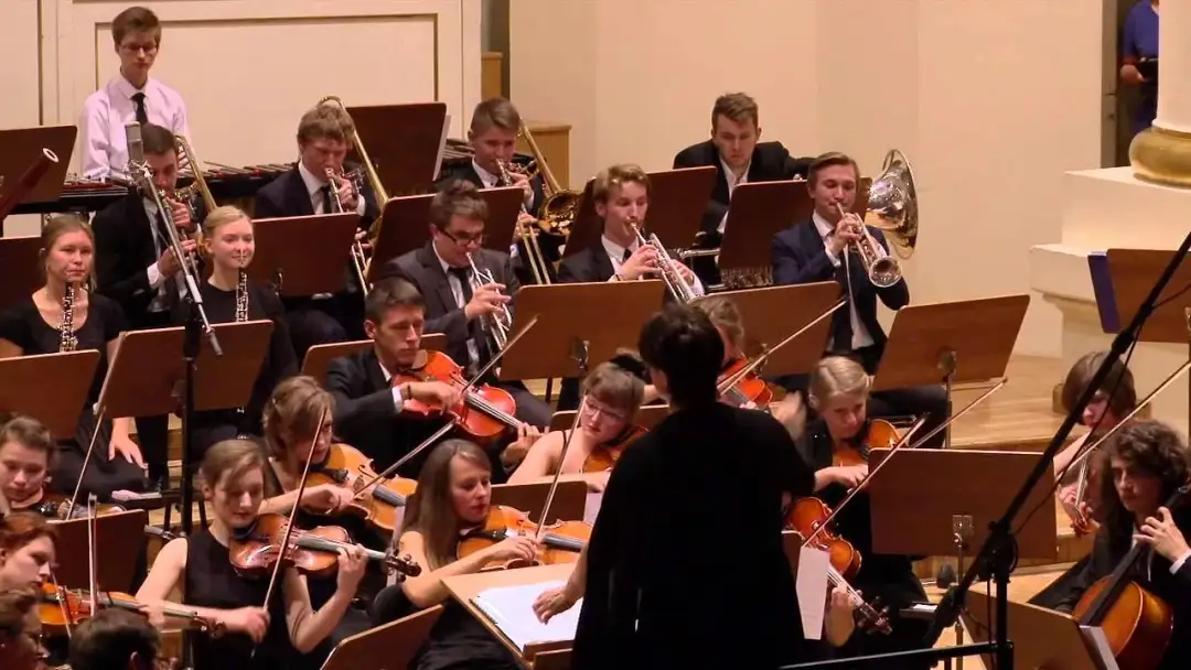 Polonez Kilara z Pana Tadeusza: Jak podbił studniówki i serca?