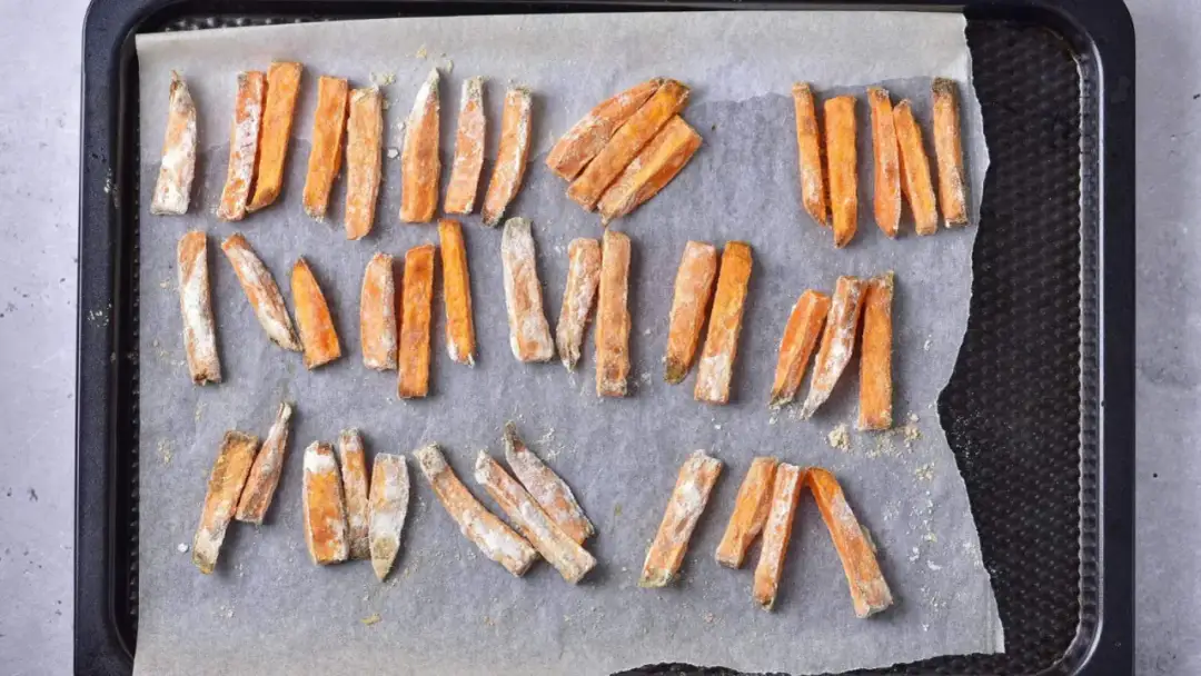 Najlepszy sposób jak zrobić bataty na patelni - prosty przepis krok po kroku