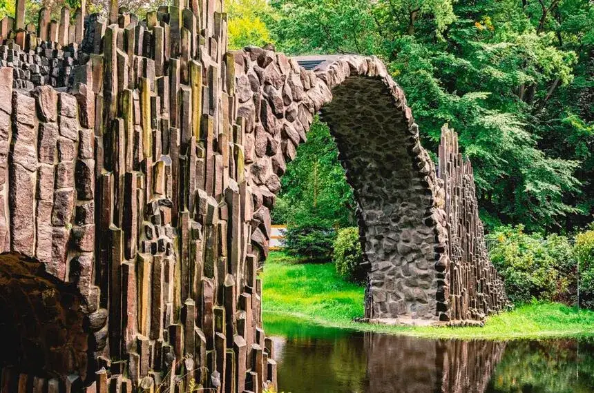 Most Diabelski w Niemczech - Czy jego historia jest prawdziwa?